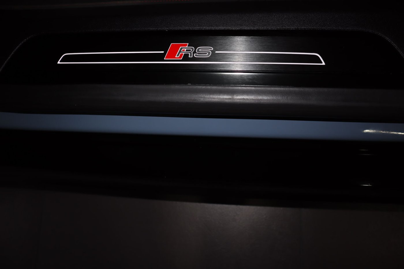 (646 Bhp) (REF #03273)