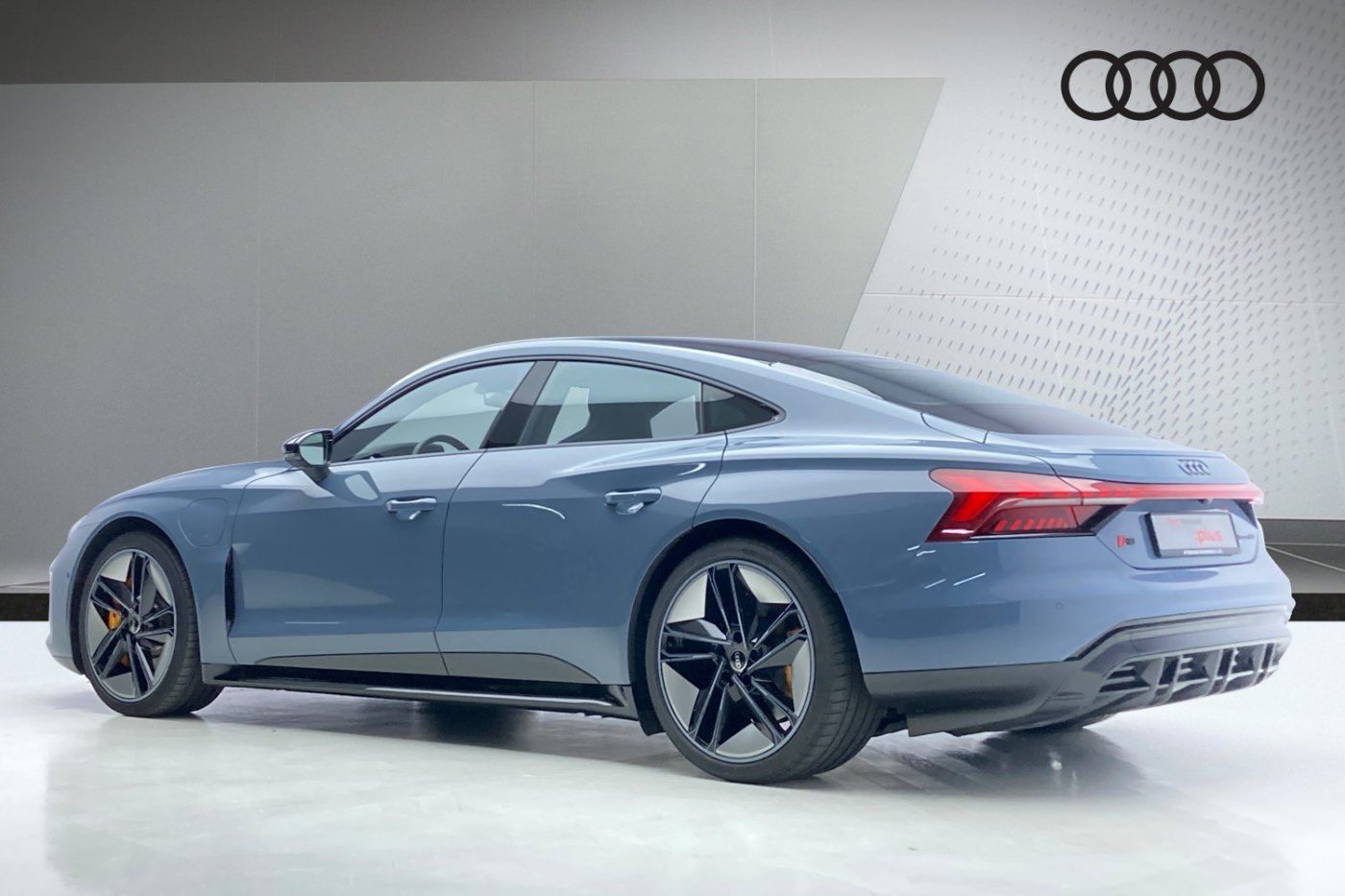 (646 Bhp) (REF #03273)